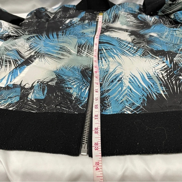 GUESS Venice Island Tropical Bomber Jacket sz LG - Picture 9 of 16